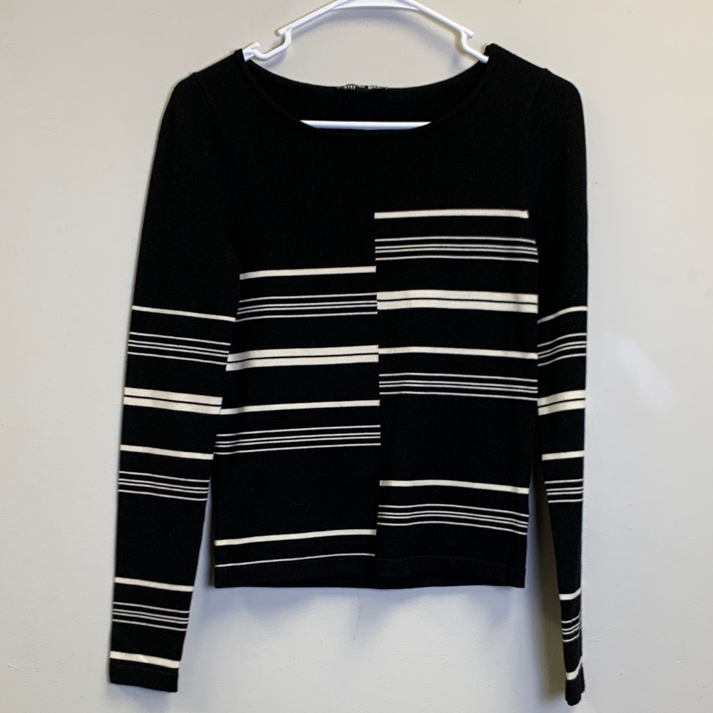 Steve Madden Classic Black Top